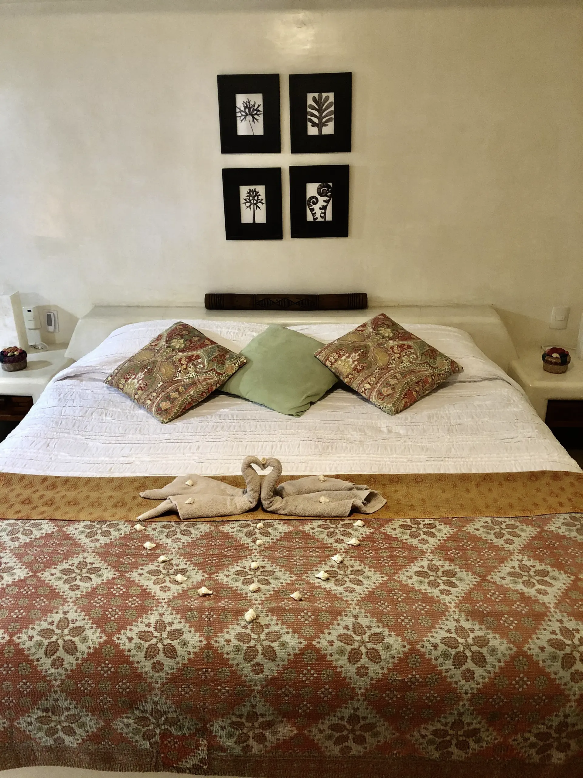 Bedroom - click to enlarge Sunset