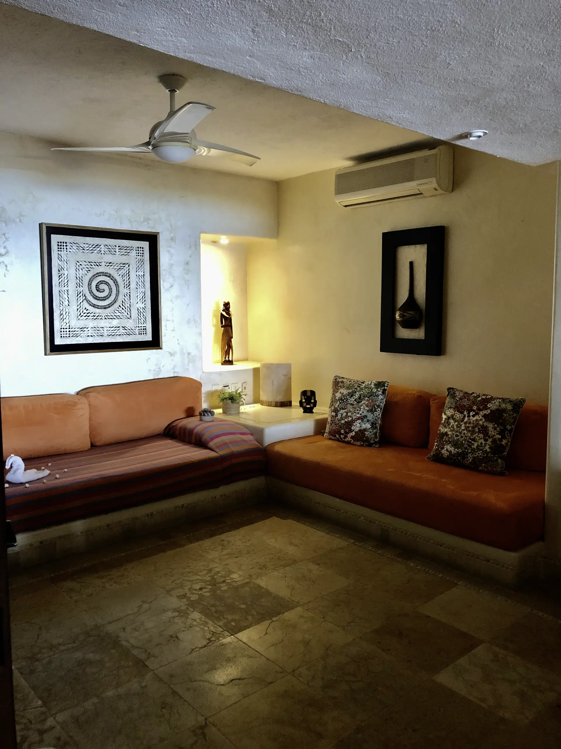 Interior - click to enlarge Tentaciones Restaurant